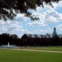09857 Main quad, fountain, and Umphrey Lee Building
